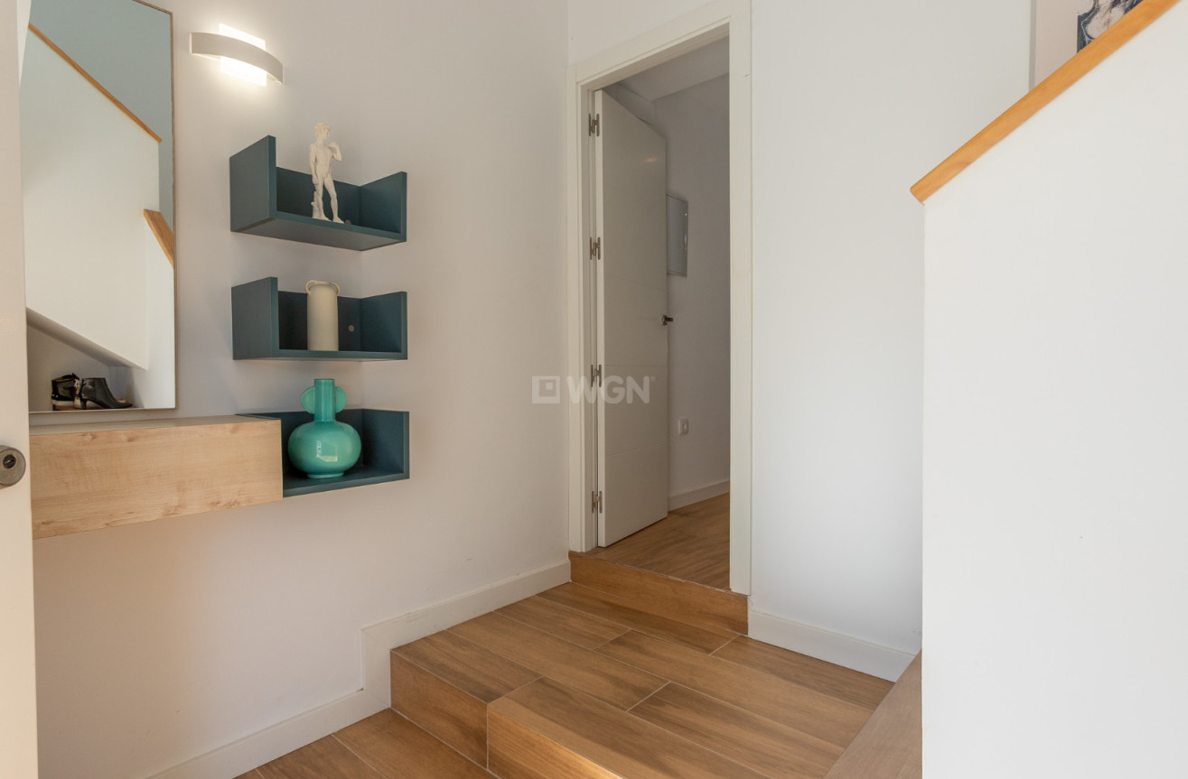 Odsprzedaż - Villa - Los Balcones - Costa Blanca