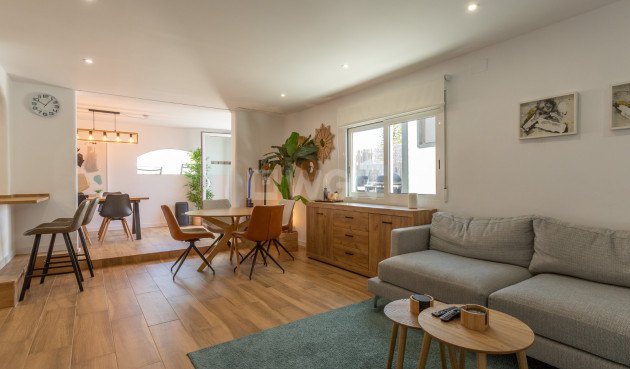 Odsprzedaż - Villa - Los Balcones - Costa Blanca