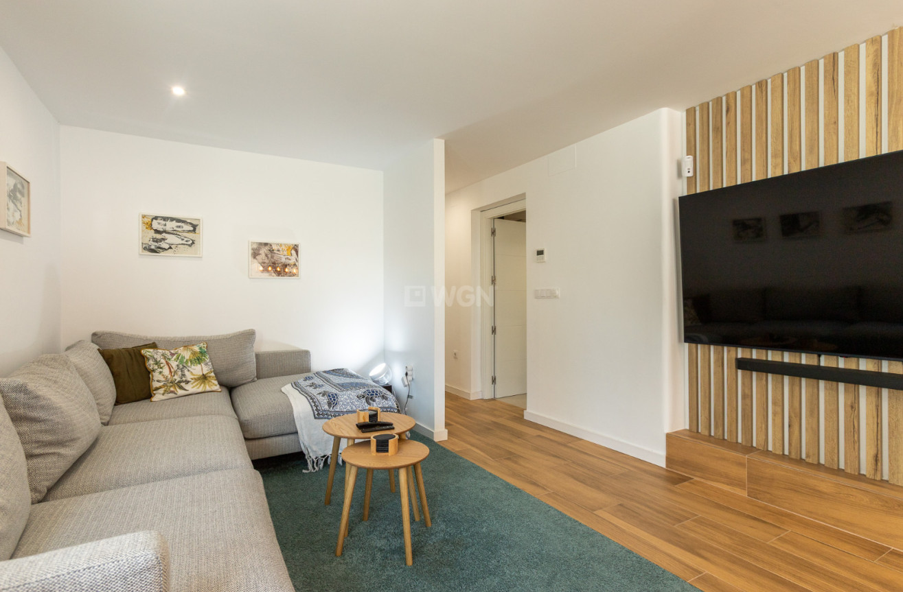 Odsprzedaż - Villa - Los Balcones - Costa Blanca