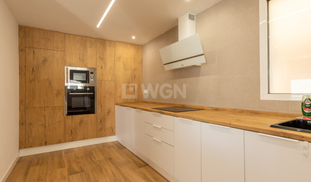 Odsprzedaż - Villa - Los Balcones - Costa Blanca