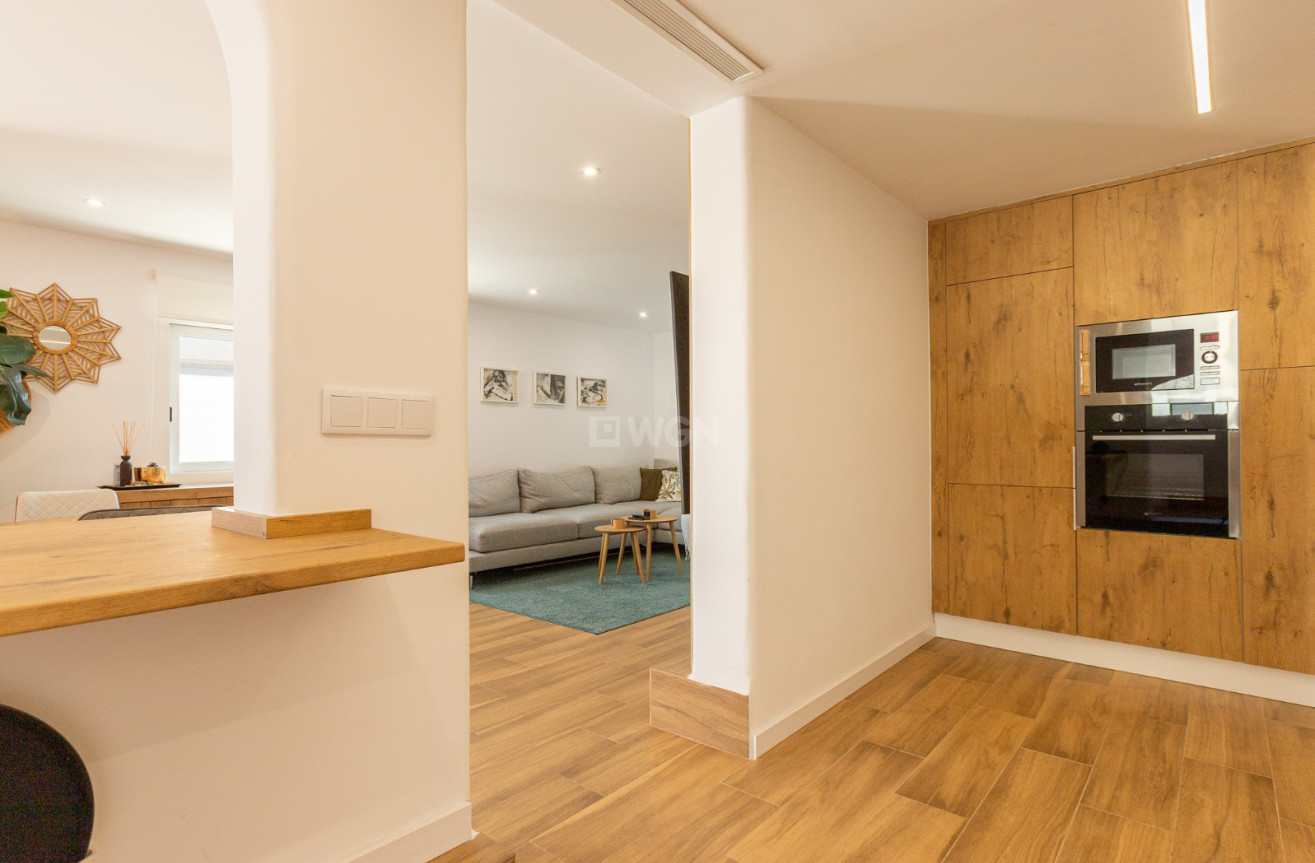 Odsprzedaż - Villa - Los Balcones - Costa Blanca