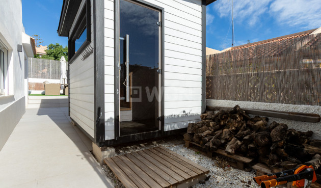 Odsprzedaż - Villa - Los Balcones - Costa Blanca