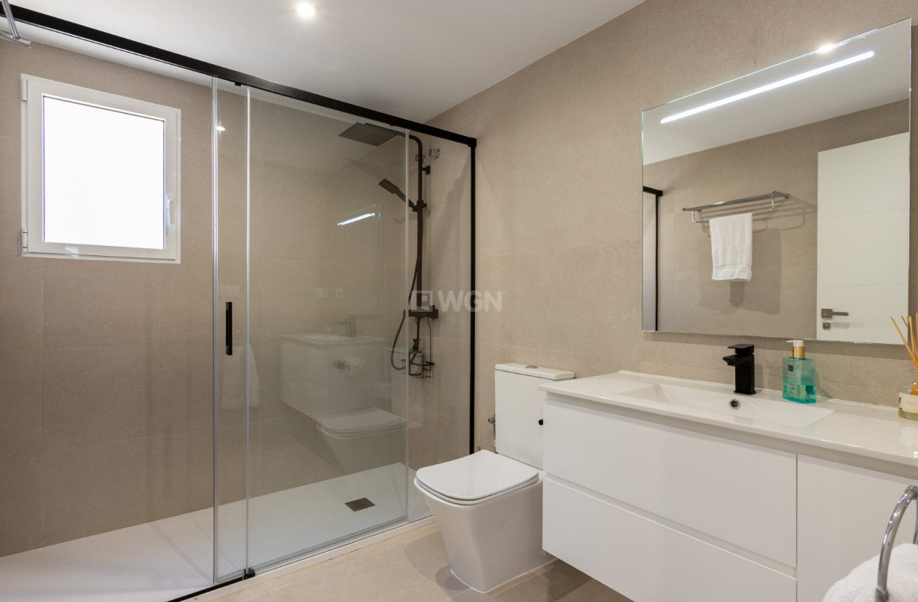 Odsprzedaż - Villa - Los Balcones - Costa Blanca