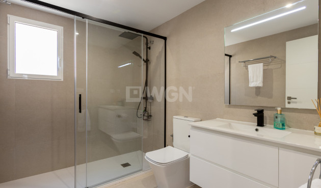 Odsprzedaż - Villa - Los Balcones - Costa Blanca