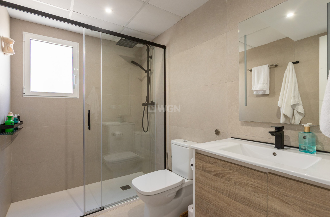 Odsprzedaż - Villa - Los Balcones - Costa Blanca