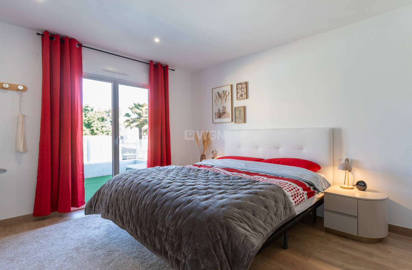 Odsprzedaż - Villa - Los Balcones - Costa Blanca