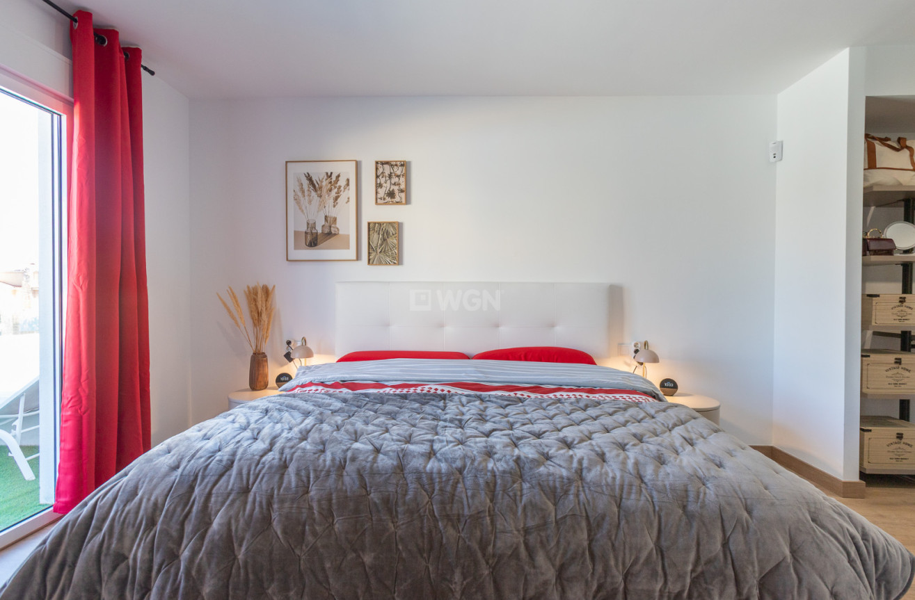 Odsprzedaż - Villa - Los Balcones - Costa Blanca