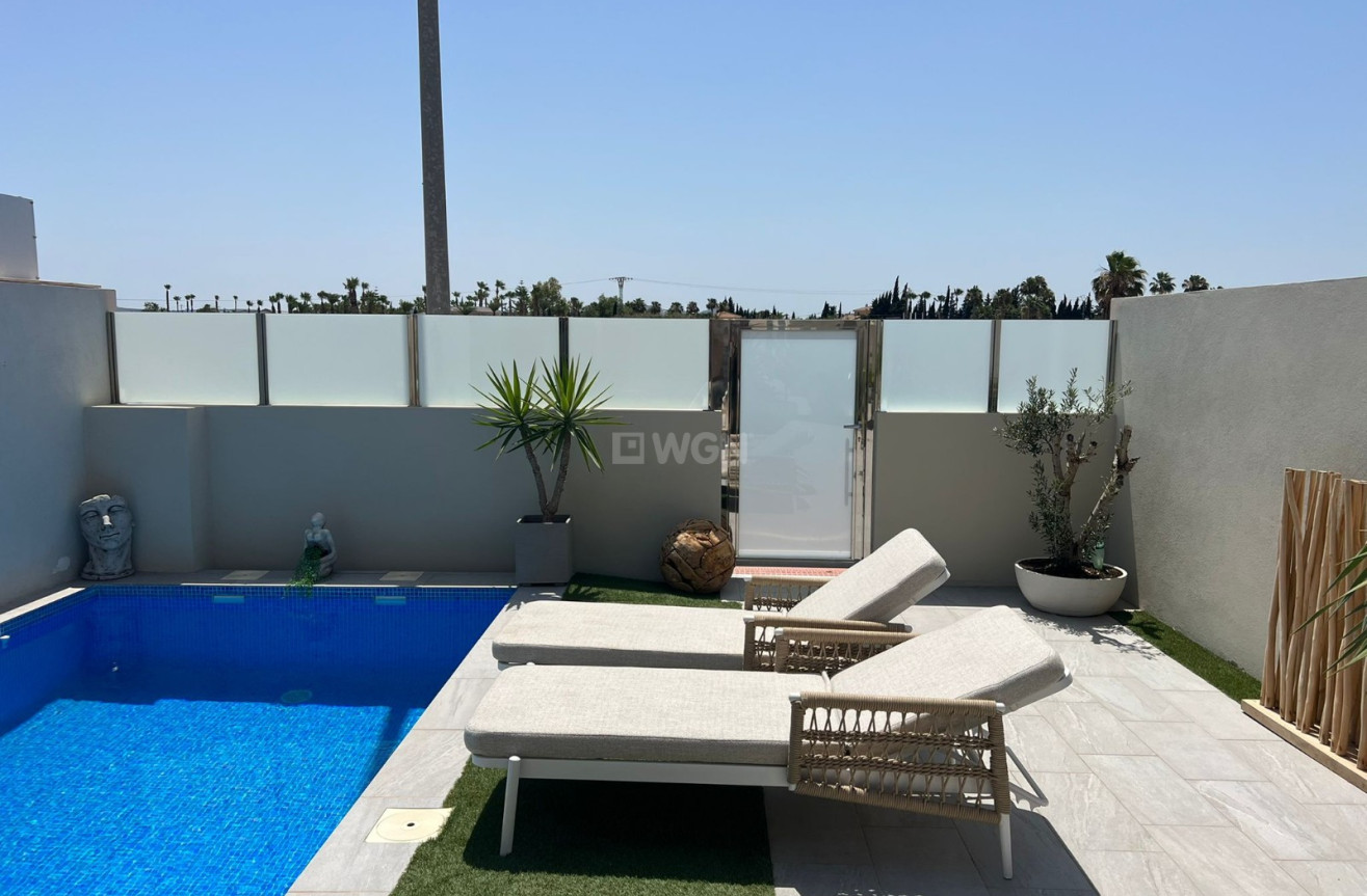 Resale - Villa - Daya Vieja - Costa Blanca