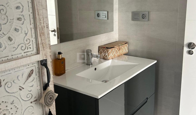 Resale - Villa - Daya Vieja - Costa Blanca