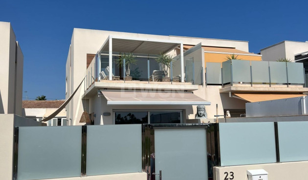 Resale - Villa - Daya Vieja - Costa Blanca