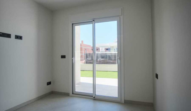 Odsprzedaż - Mieszkanie w bloku - Guardamar del Segura - Costa Blanca