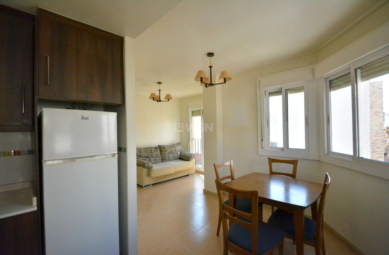 Odsprzedaż - Mieszkanie w bloku - Guardamar del Segura - Costa Blanca