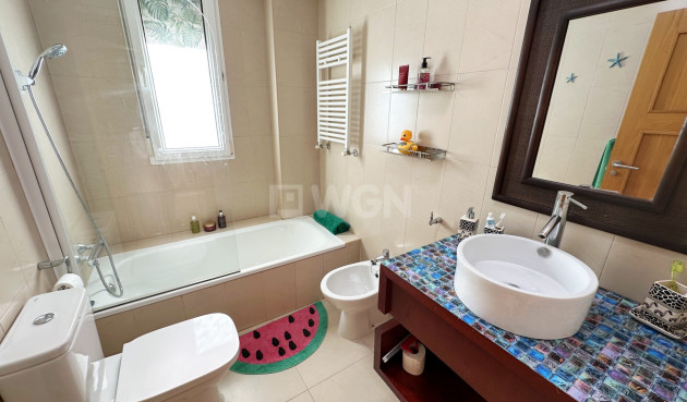 Odsprzedaż - Mieszkanie w bloku - La Torre Golf Resort - Inland