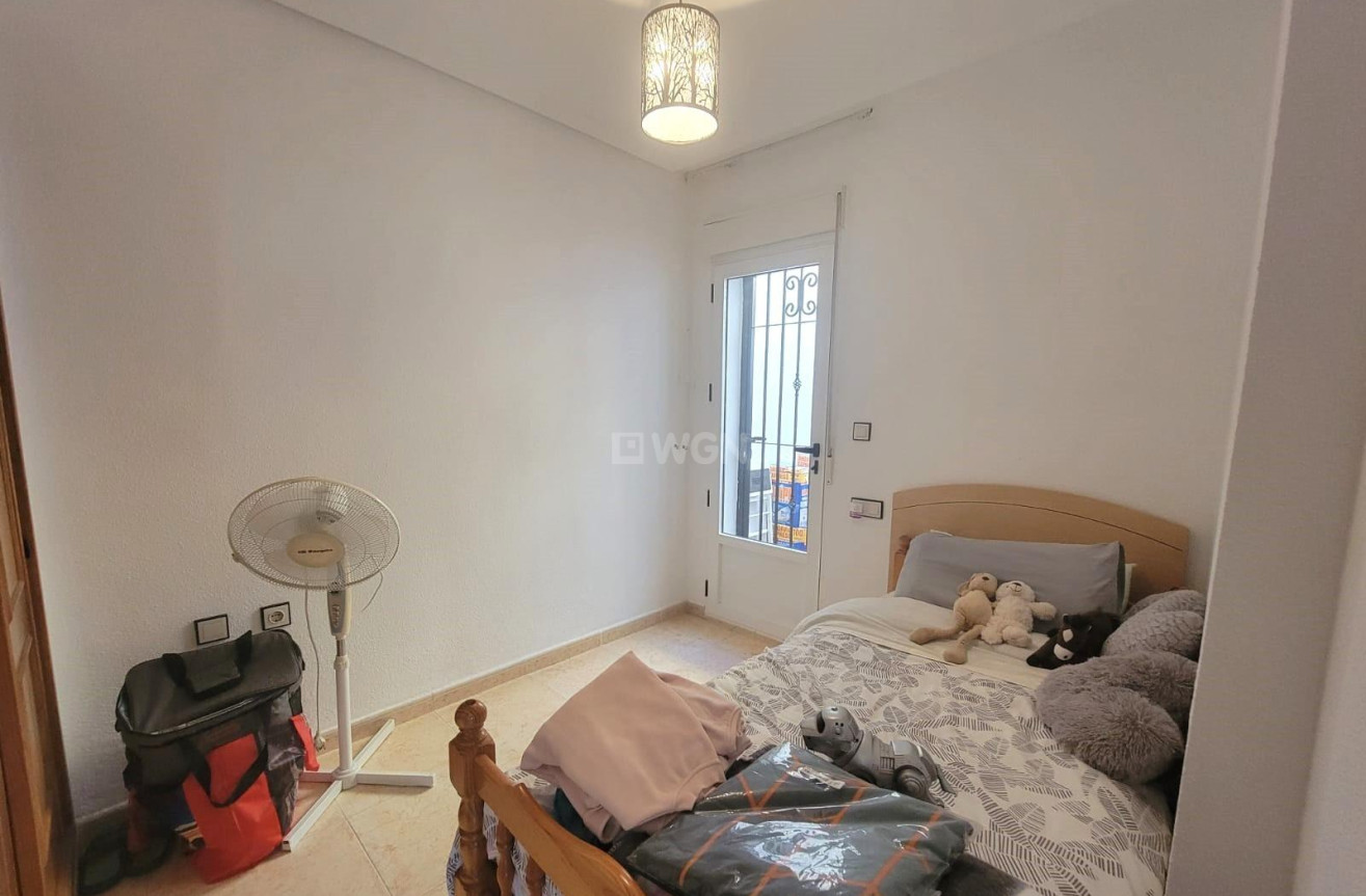 Odsprzedaż - Kamienica - Los Montesinos - Los Montesinos - Urb. La Herrada