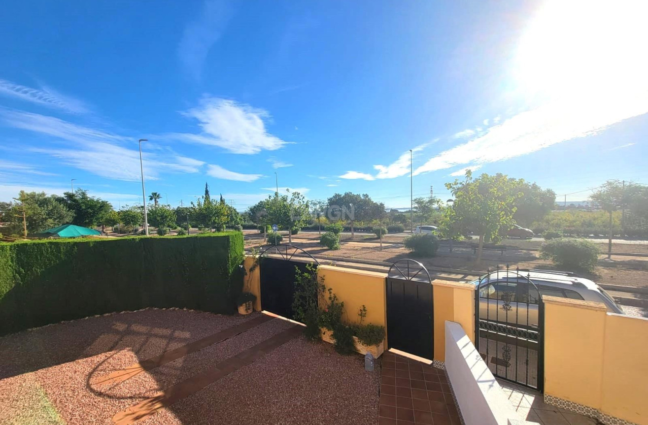 Odsprzedaż - Kamienica - Los Montesinos - Los Montesinos - Urb. La Herrada