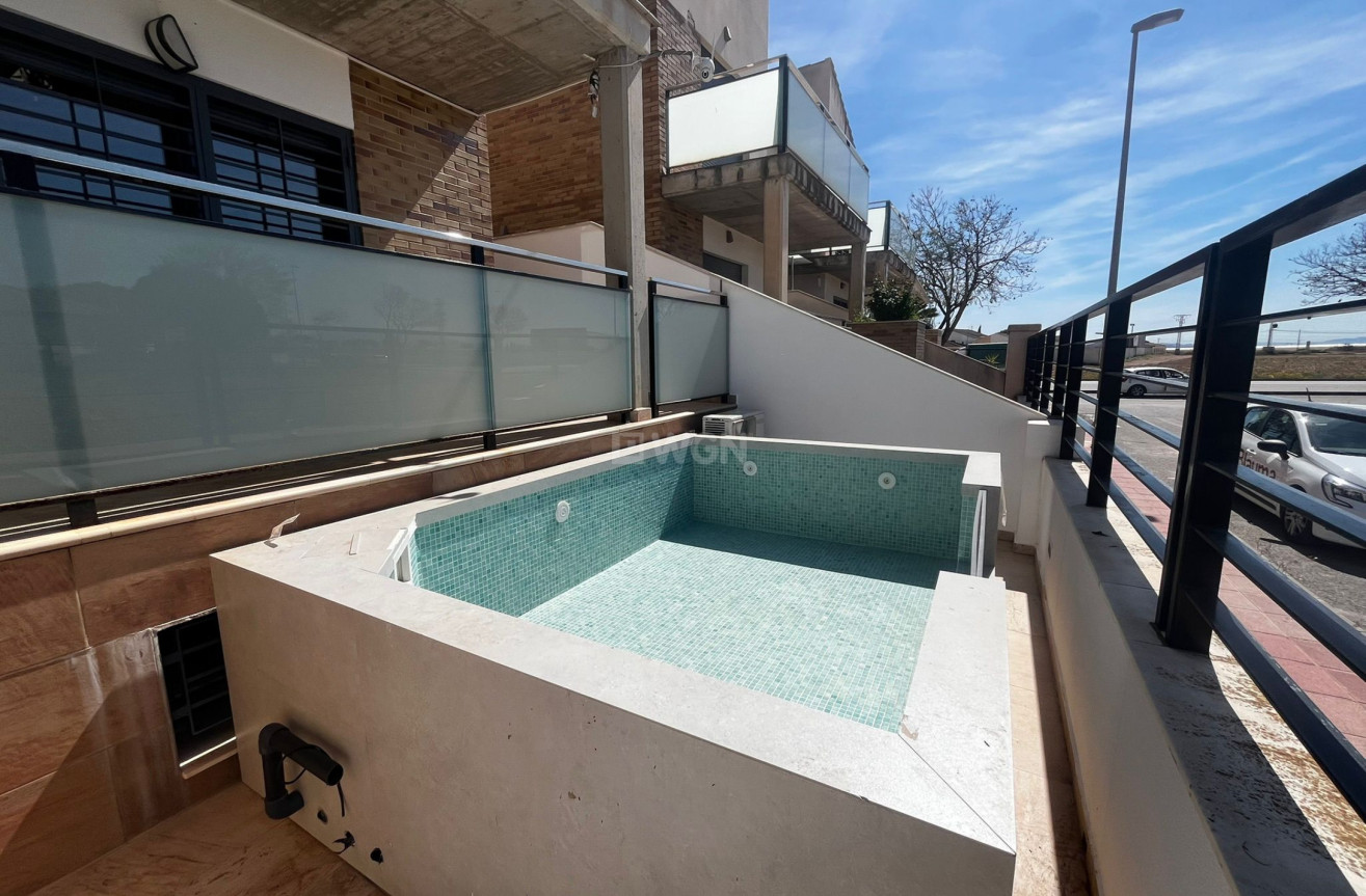 Odsprzedaż - Villa - Roldan - Inland