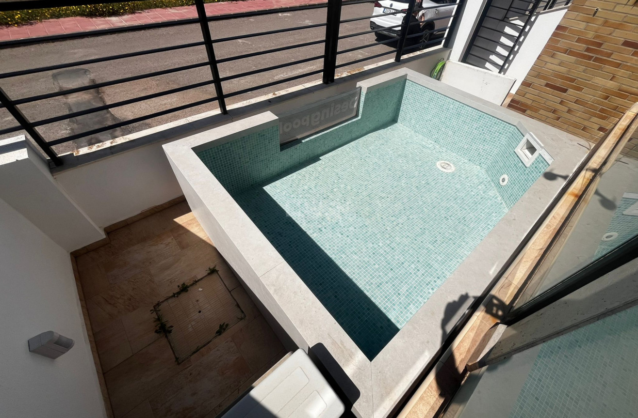 Odsprzedaż - Villa - Roldan - Inland