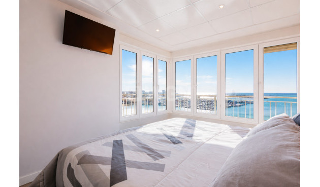 Resale - Apartment / flat - Torrevieja - Costa Blanca