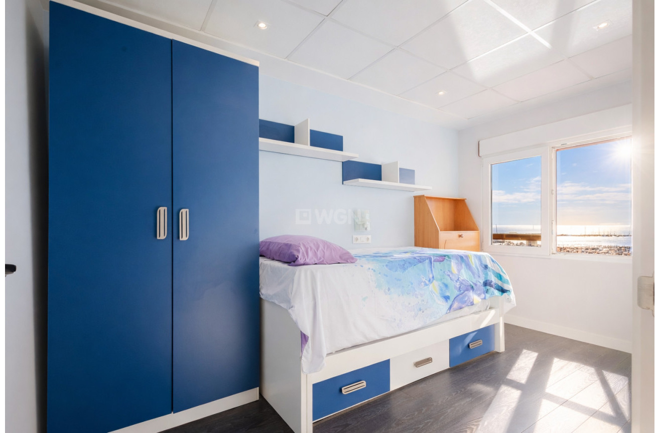 Resale - Apartment / flat - Torrevieja - Costa Blanca