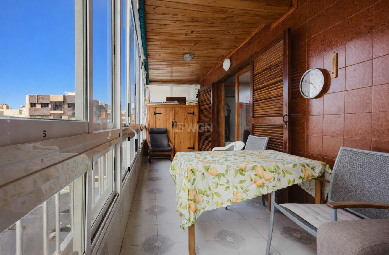 Odsprzedaż - Mieszkanie w bloku - Torrevieja - Costa Blanca