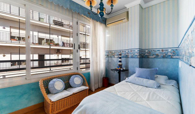 Resale - Apartment / flat - Torrevieja - Costa Blanca