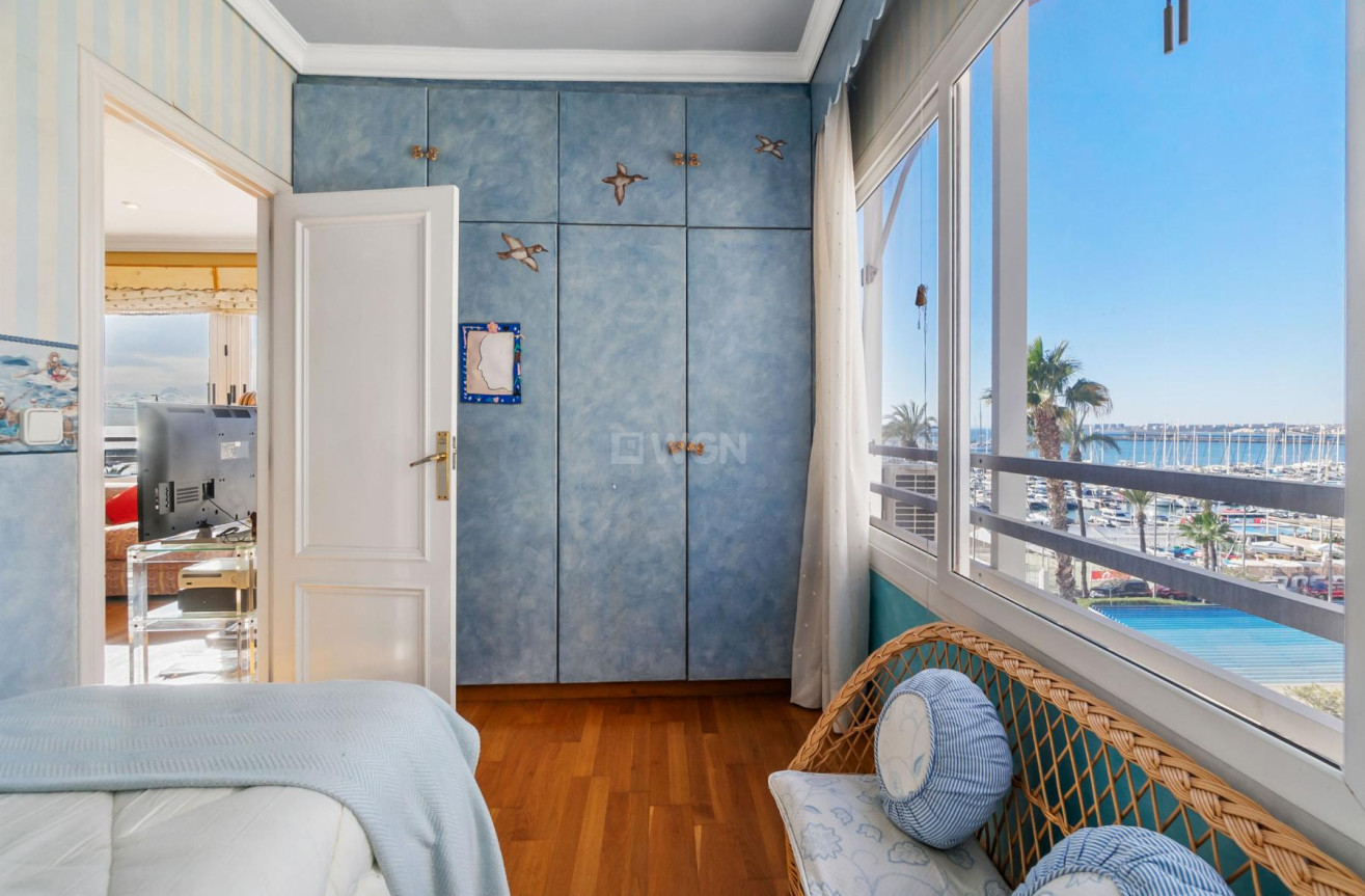 Resale - Apartment / flat - Torrevieja - Costa Blanca