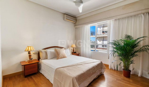 Resale - Apartment / flat - Torrevieja - Costa Blanca