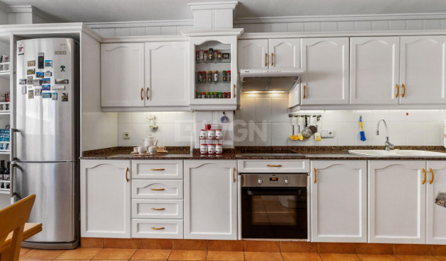 Resale - Apartment / flat - Torrevieja - Costa Blanca