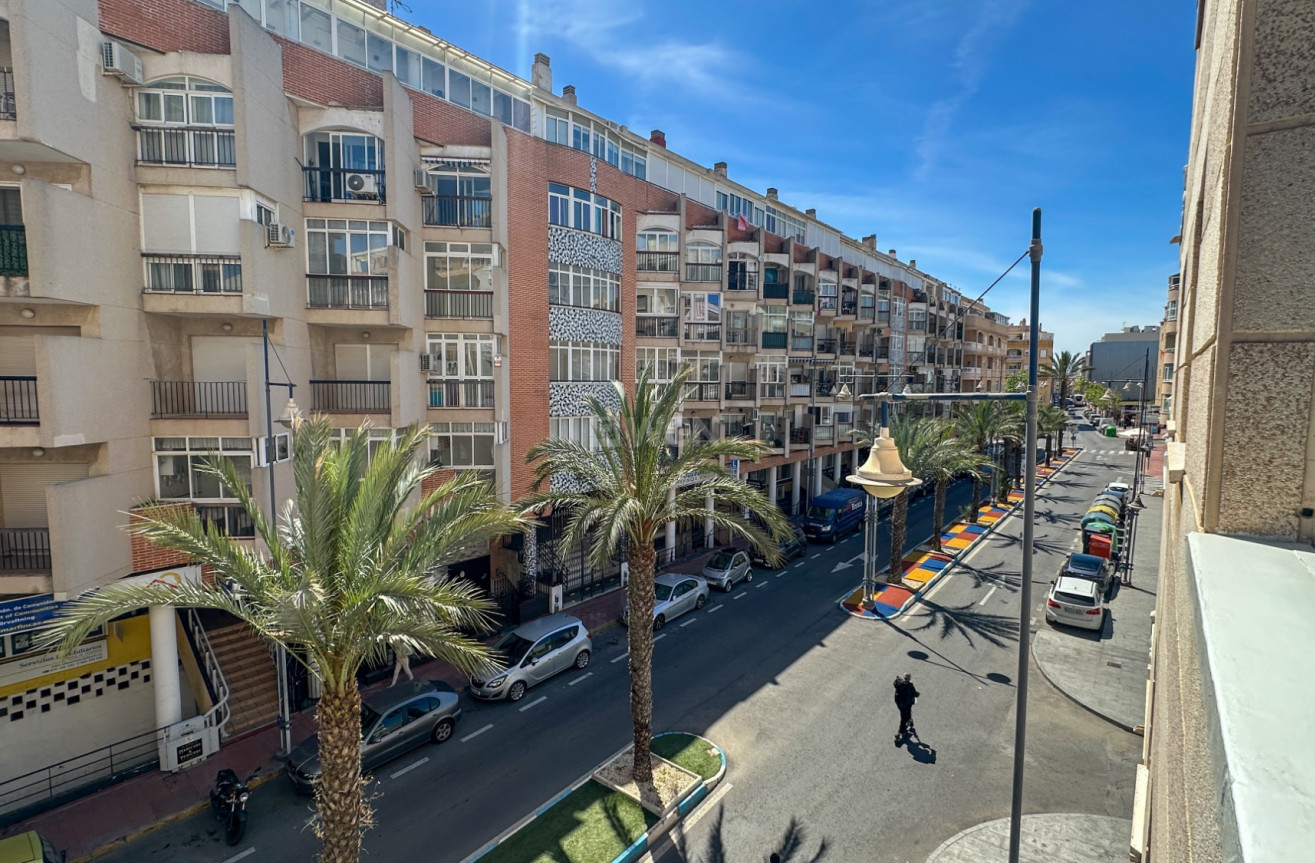 Odsprzedaż - Mieszkanie w bloku - Torrevieja - Costa Blanca