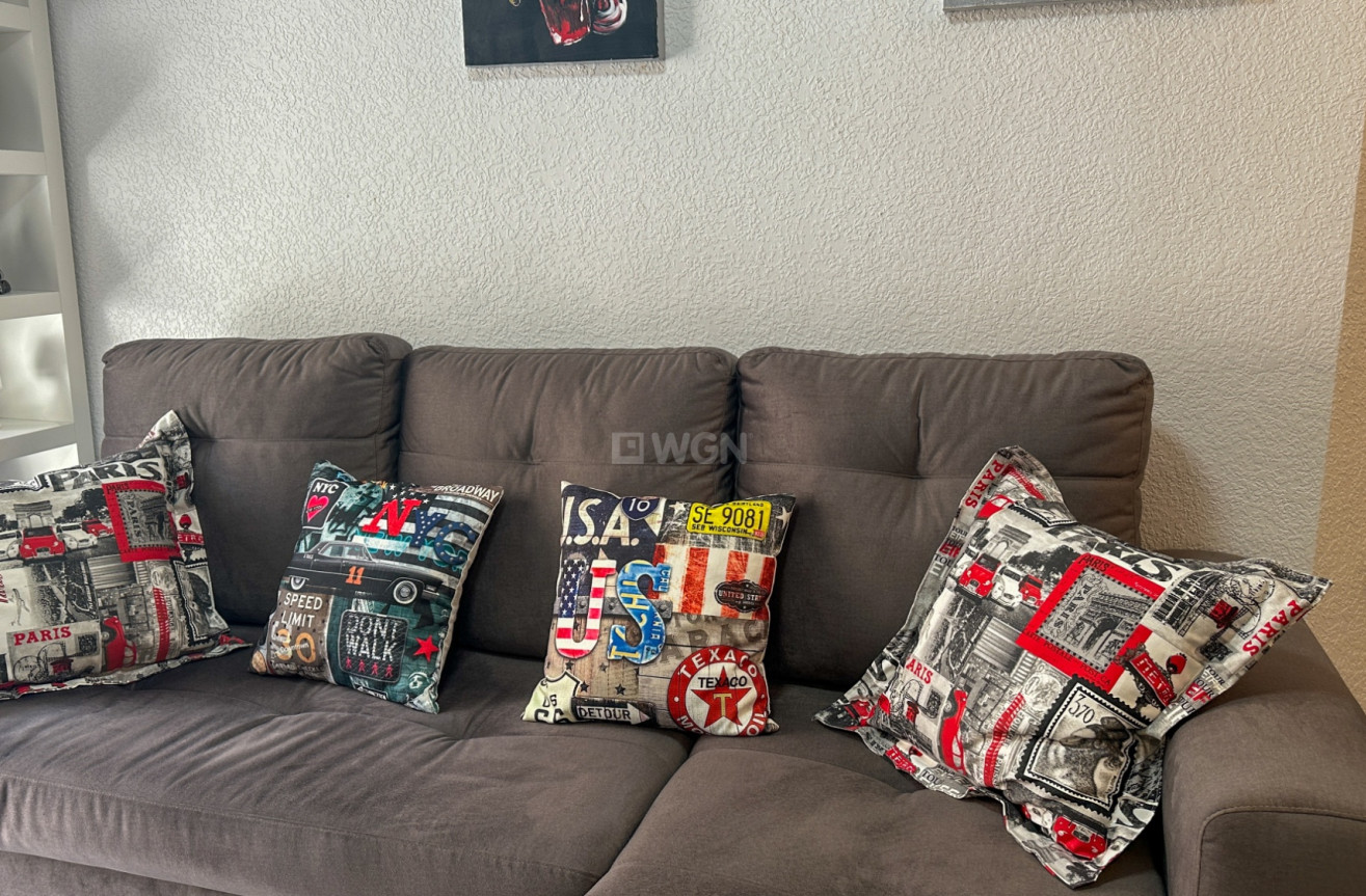 Odsprzedaż - Mieszkanie w bloku - Torrevieja - Costa Blanca