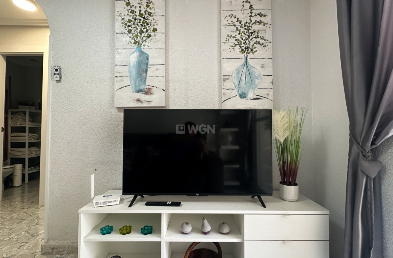 Odsprzedaż - Mieszkanie w bloku - Torrevieja - Costa Blanca