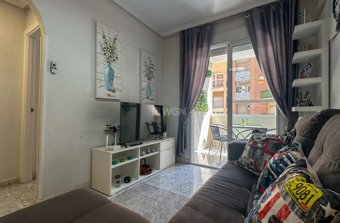 Odsprzedaż - Mieszkanie w bloku - Torrevieja - Costa Blanca