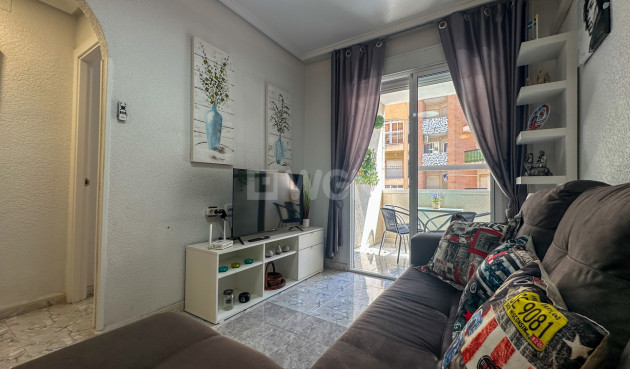 Odsprzedaż - Mieszkanie w bloku - Torrevieja - Costa Blanca