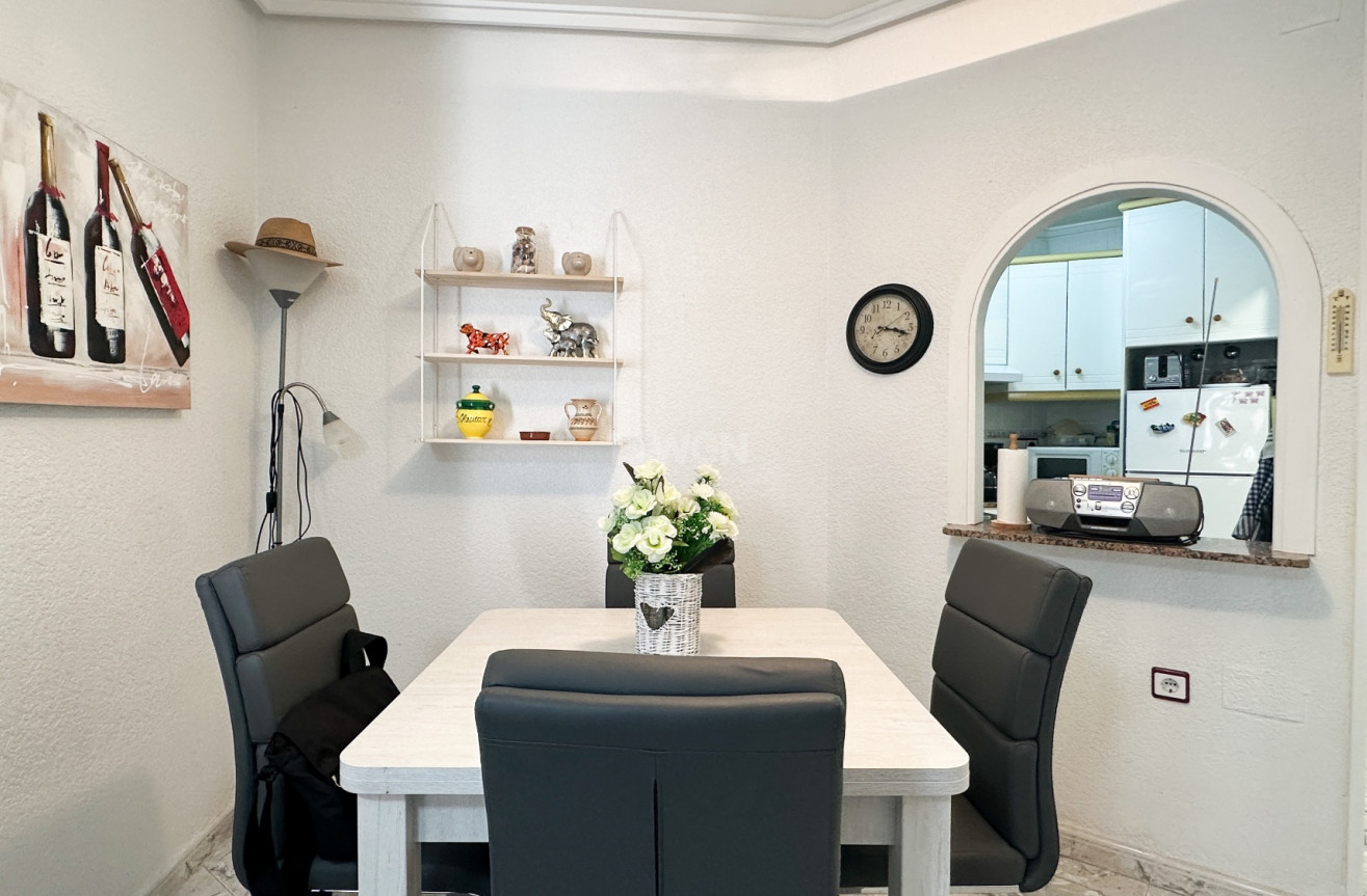 Odsprzedaż - Mieszkanie w bloku - Torrevieja - Costa Blanca