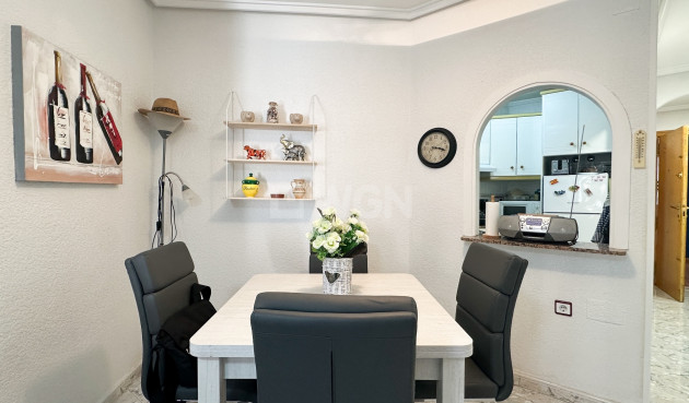 Odsprzedaż - Mieszkanie w bloku - Torrevieja - Costa Blanca