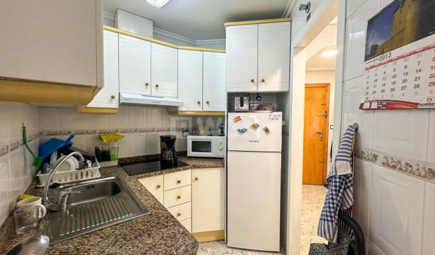 Odsprzedaż - Mieszkanie w bloku - Torrevieja - Costa Blanca