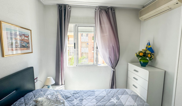 Odsprzedaż - Mieszkanie w bloku - Torrevieja - Costa Blanca