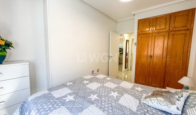 Odsprzedaż - Mieszkanie w bloku - Torrevieja - Costa Blanca