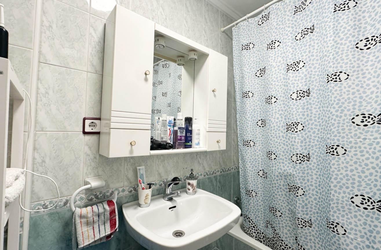 Odsprzedaż - Mieszkanie w bloku - Torrevieja - Costa Blanca