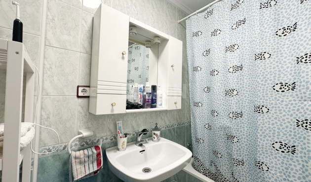 Odsprzedaż - Mieszkanie w bloku - Torrevieja - Costa Blanca