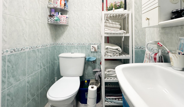 Odsprzedaż - Mieszkanie w bloku - Torrevieja - Costa Blanca