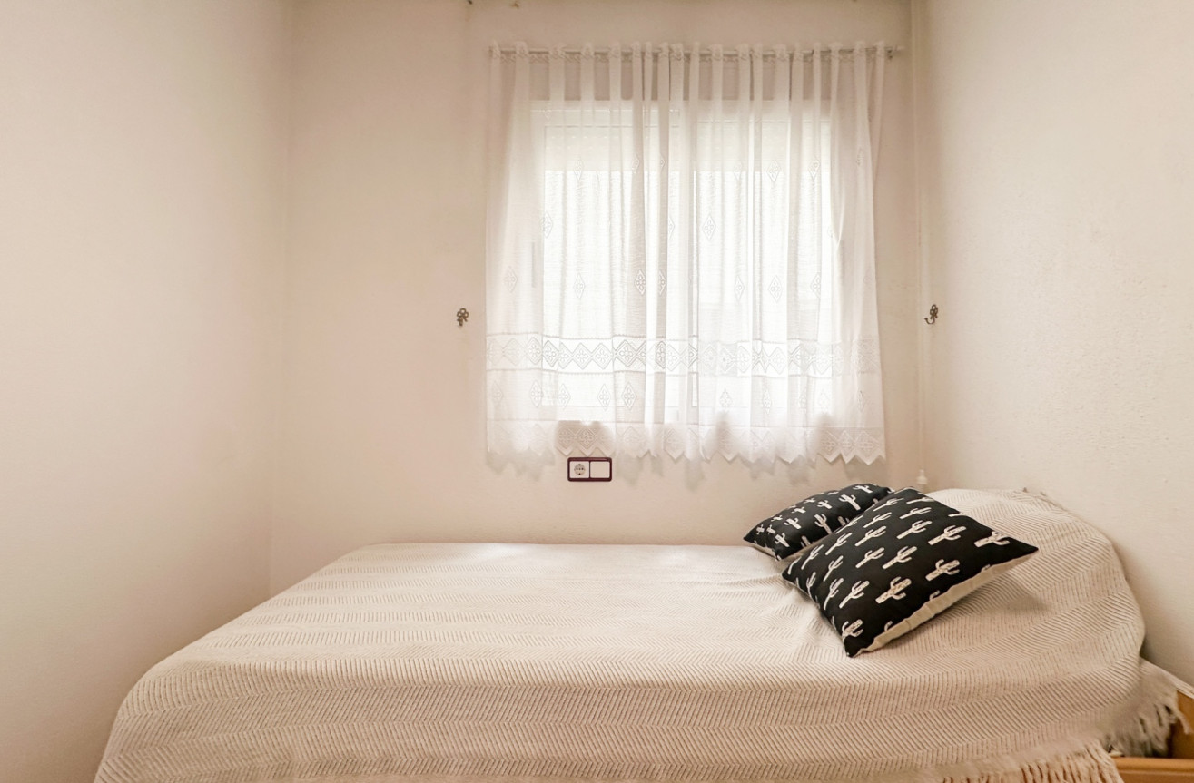 Odsprzedaż - Mieszkanie w bloku - Torrevieja - Costa Blanca