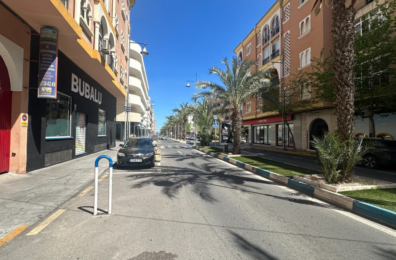 Odsprzedaż - Mieszkanie w bloku - Torrevieja - Costa Blanca