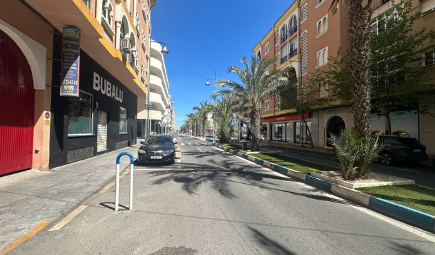 Odsprzedaż - Mieszkanie w bloku - Torrevieja - Costa Blanca