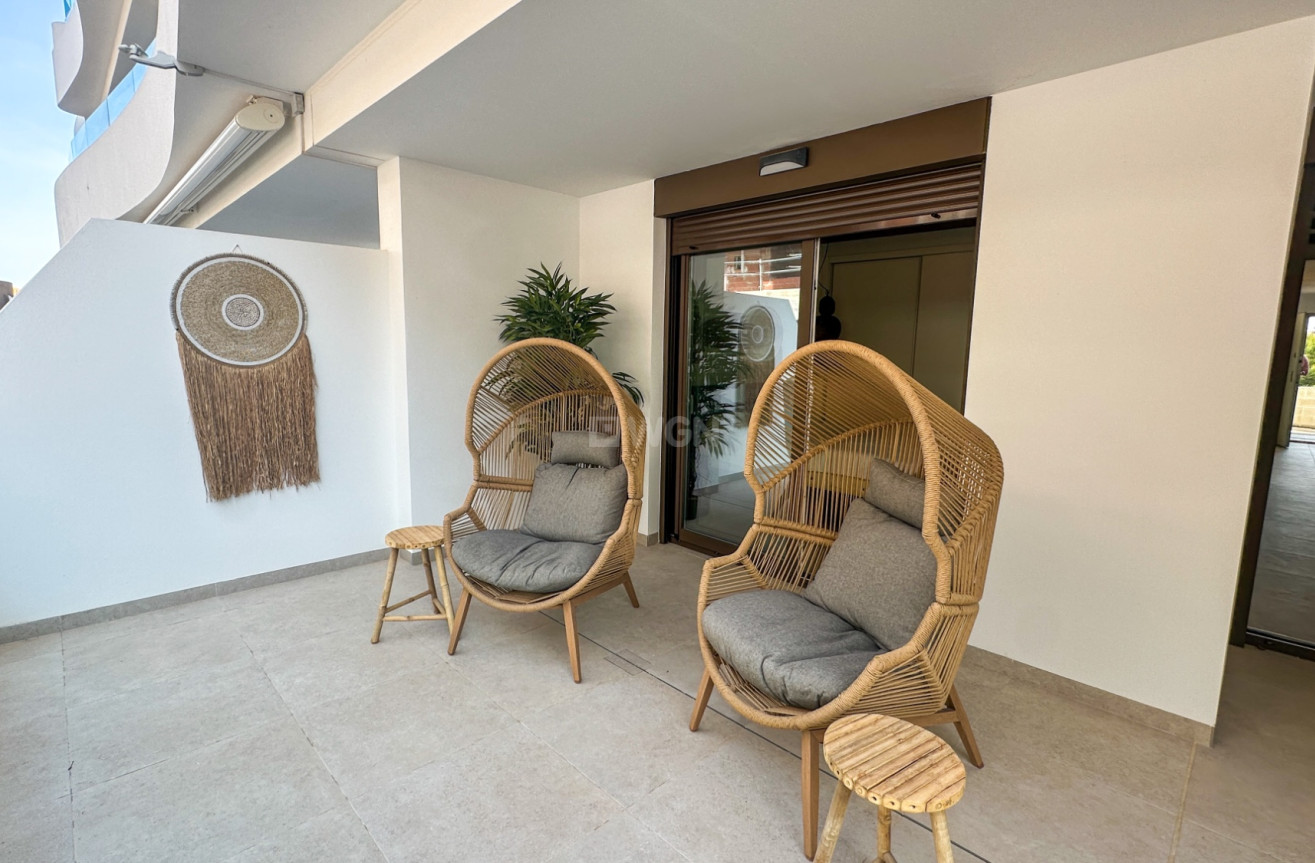 Odsprzedaż - Mieszkanie w bloku - Orihuela Costa - Costa Blanca