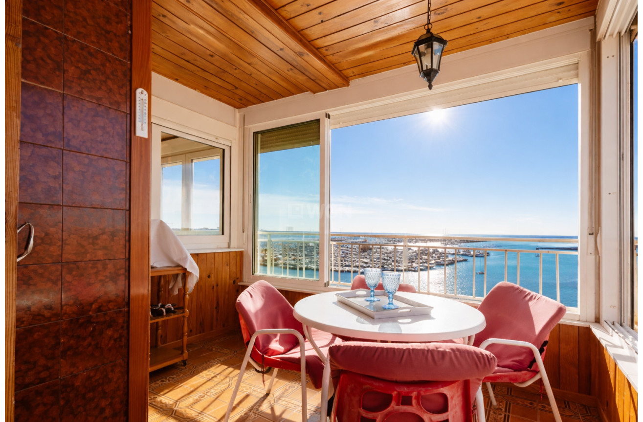 Odsprzedaż - Mieszkanie w bloku - Torrevieja - Costa Blanca