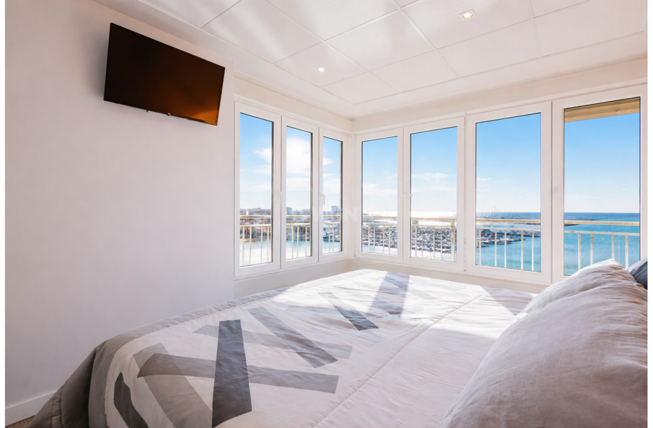 Odsprzedaż - Mieszkanie w bloku - Torrevieja - Costa Blanca