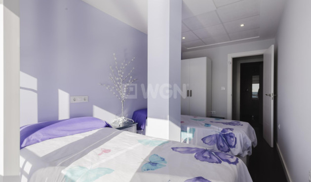 Odsprzedaż - Mieszkanie w bloku - Torrevieja - Costa Blanca