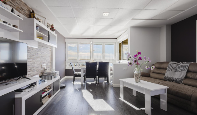 Odsprzedaż - Mieszkanie w bloku - Torrevieja - Costa Blanca