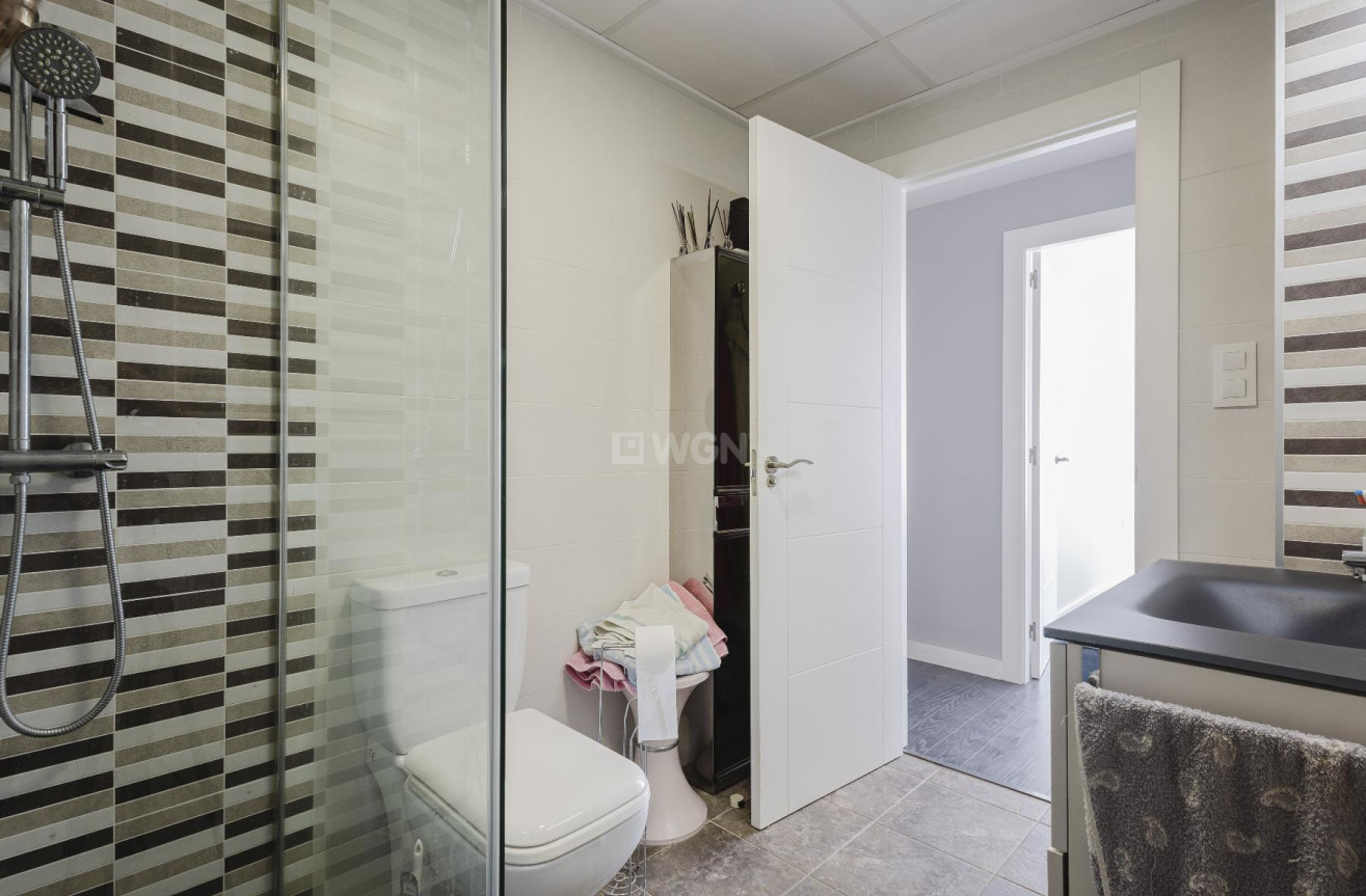 Odsprzedaż - Mieszkanie w bloku - Torrevieja - Costa Blanca